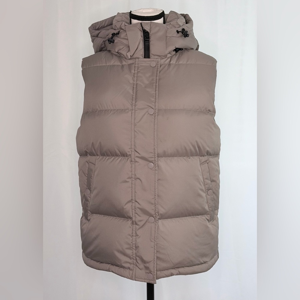 Quince Responsible Down Puffer Vest NWOT S Morel Gray